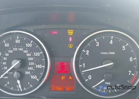 2011 BMW 328I xDrive z USA, uszkodzony, nr VIN WBAPK5C53BA994411